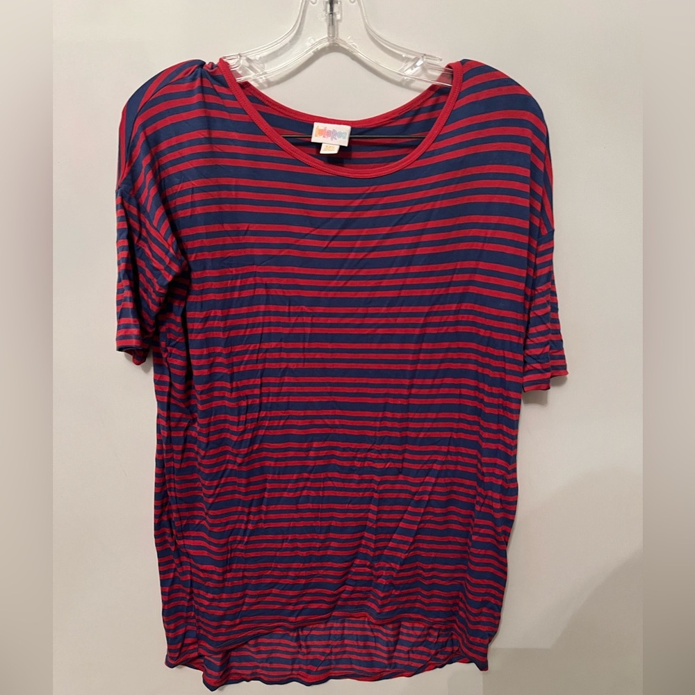 Lularoe t-shirt size XXS wears like small EUC